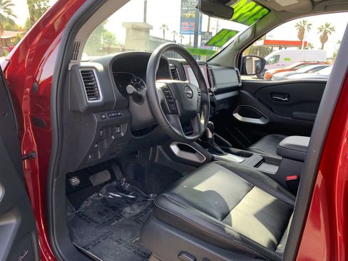 Used 2024 Nissan Frontier SL w/ Technology Package image 7