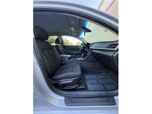 Used 2020 Kia Optima LX image 16
