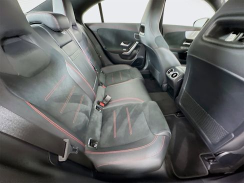 Used 2023 Mercedes-Benz CLA 250 image 28