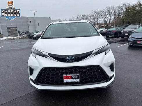 Certified 2023 Toyota Sienna XSE image 2