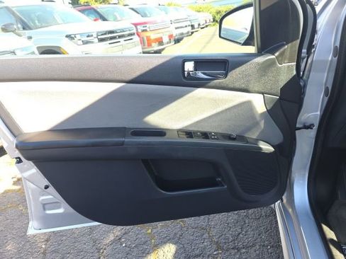 Used 2012 Nissan Sentra 2.0 SR w/ Special Edition Pkg image 9