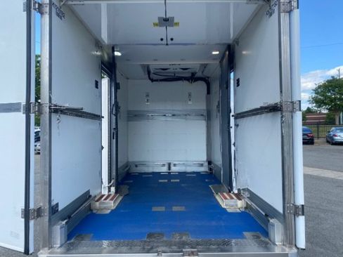Used 2020 Ford Transit 350 w/ Upfitter Package RWD image 9