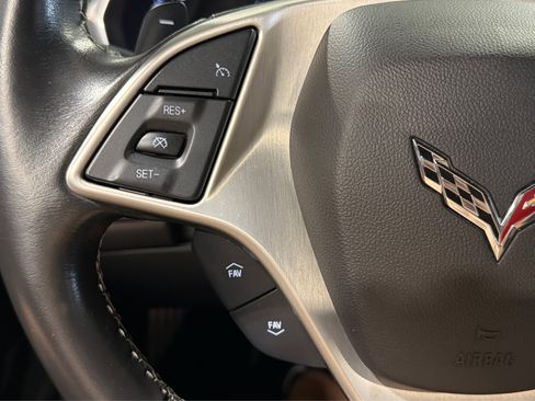 Used 2017 Chevrolet Corvette Stingray Coupe w/ 1LT RWD image 22