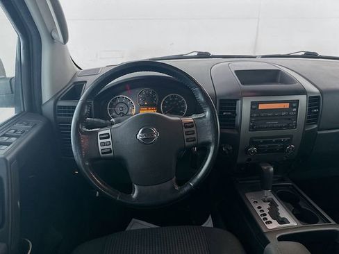 Used 2010 Nissan Titan SE w/ SE Value Truck Pkg image 20