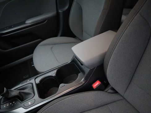 New 2025 Kia K4 LXS image 21