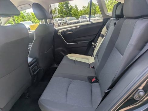 Used 2025 Toyota RAV4 XLE AWD/4WD image 17