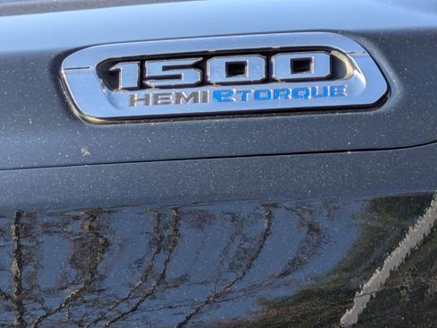 Used 2024 RAM 1500 Laramie image 25