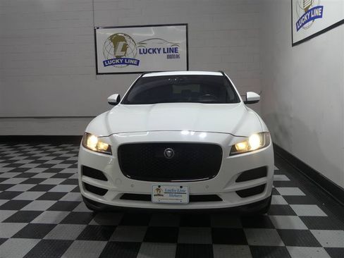 Used 2019 Jaguar F-PACE Premium AWD/4WD image 2