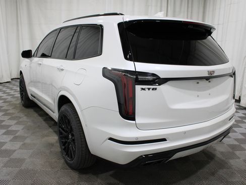 Used 2023 Cadillac XT6 Sport w/ Technology Package image 39