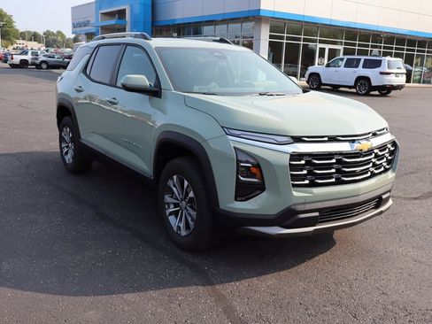 New 2026 Chevrolet Equinox LT w/ Convenience Package II image 2