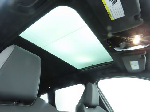 Used 2025 BMW X3 xDrive30i w/ Premium Package image 18