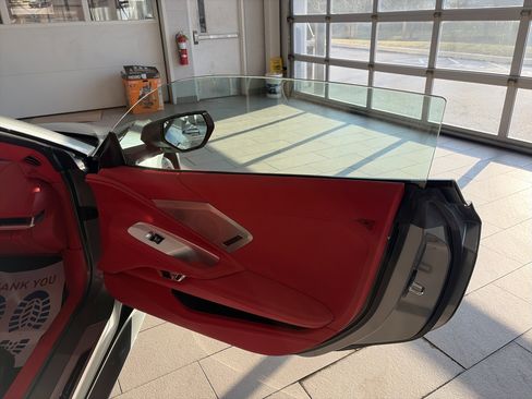Used 2023 Chevrolet Corvette Stingray Premium Conv w/ Z51 Performance Package image 18
