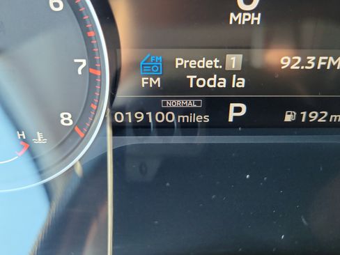 Used 2024 Mitsubishi Outlander ES image 28