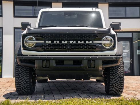 Used 2024 Ford Bronco Wildtrak AWD/4WD image 8