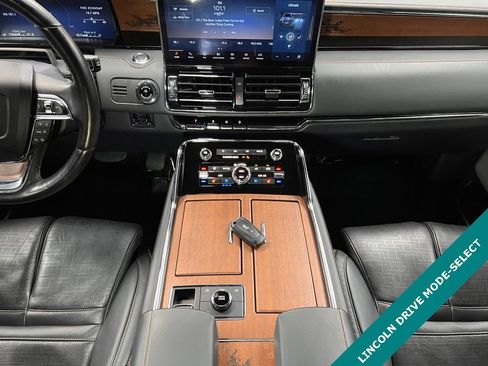 Used 2023 Lincoln Navigator L Black Label image 10