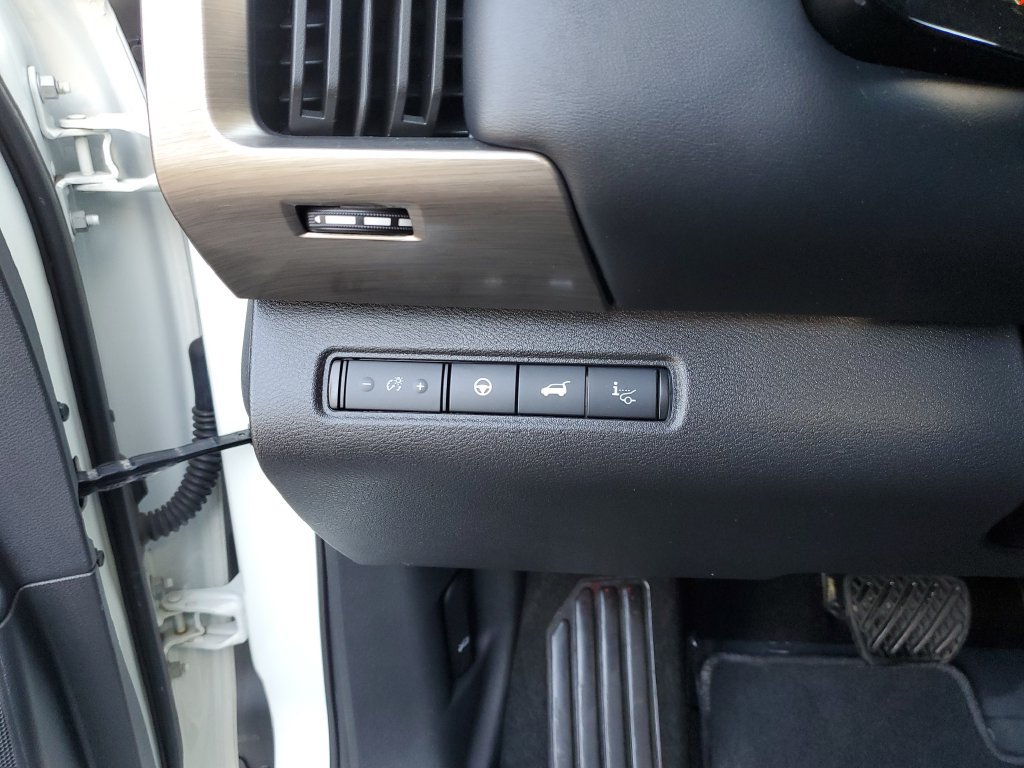 Certified 2024 Nissan Pathfinder Platinum w/ Cargo Package AWD/4WD image 23