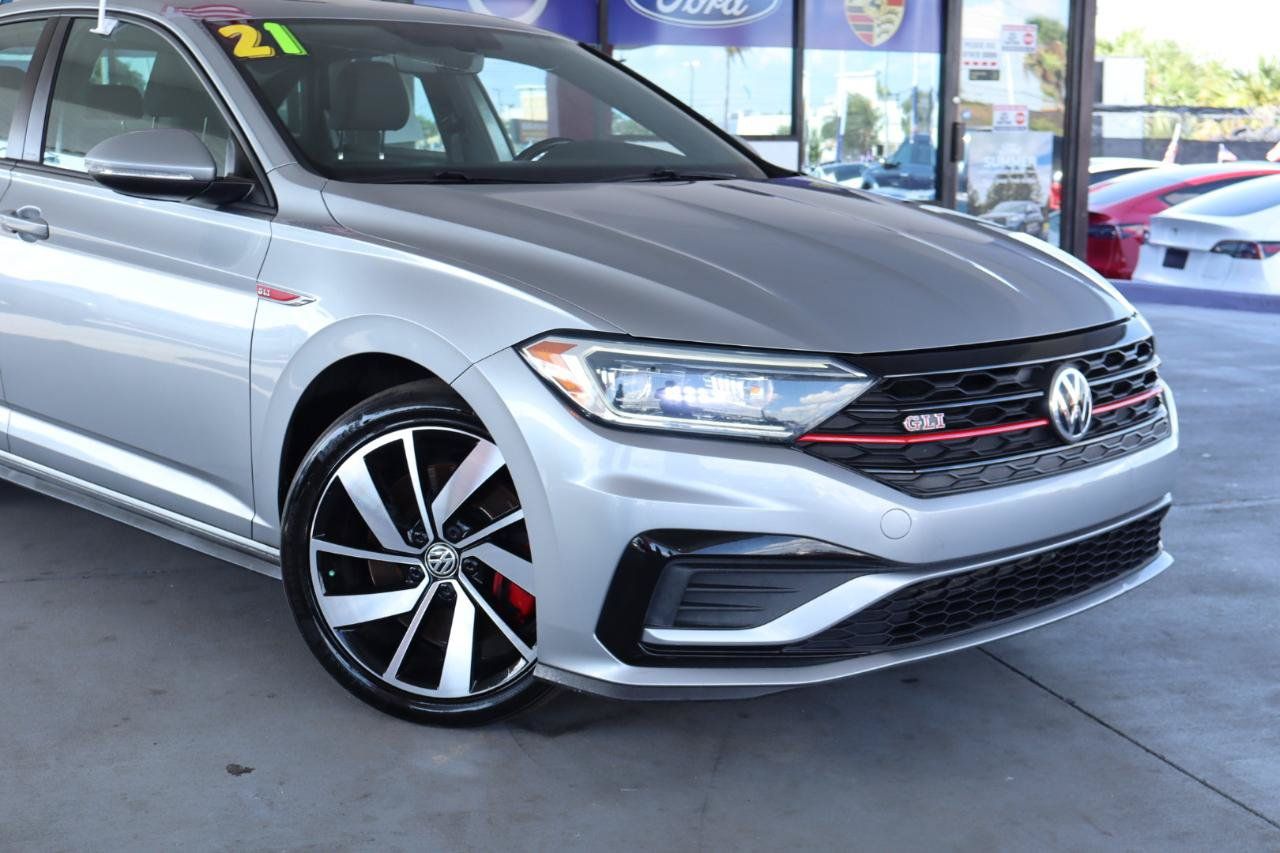 Used 2021 Volkswagen Jetta GLI FWD image 2