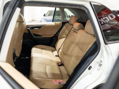 Used 2020 Toyota RAV4 Limited AWD/4WD image 20