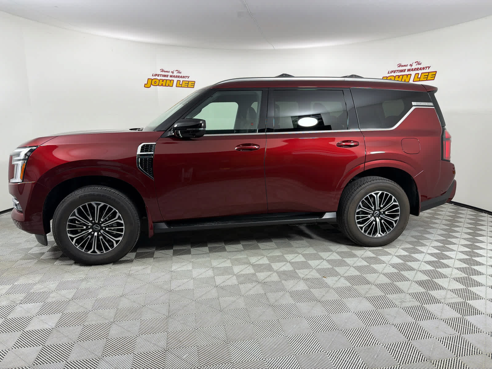 Certified 2026 Nissan Armada Platinum RWD image 2