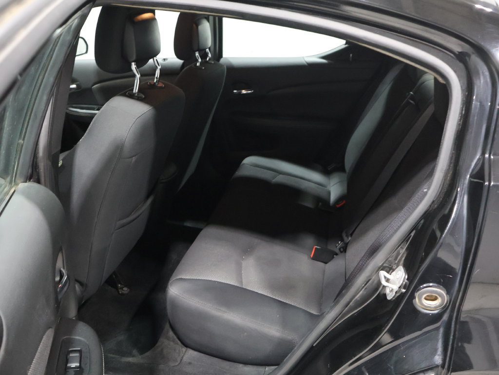 Used 2014 Dodge Avenger SE FWD image 16