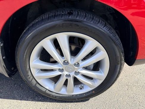 Used 2011 Hyundai Tucson Limited image 9