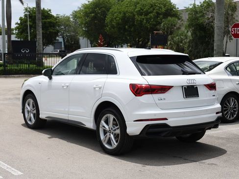 Used 2021 Audi Q3 2.0T Premium w/ Convenience Package AWD/4WD image 4