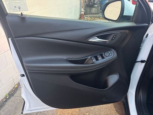 Used 2025 Buick Encore GX Preferred image 20