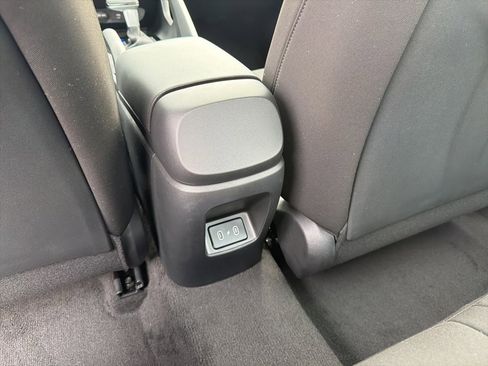 New 2025 Hyundai Elantra Sport image 16