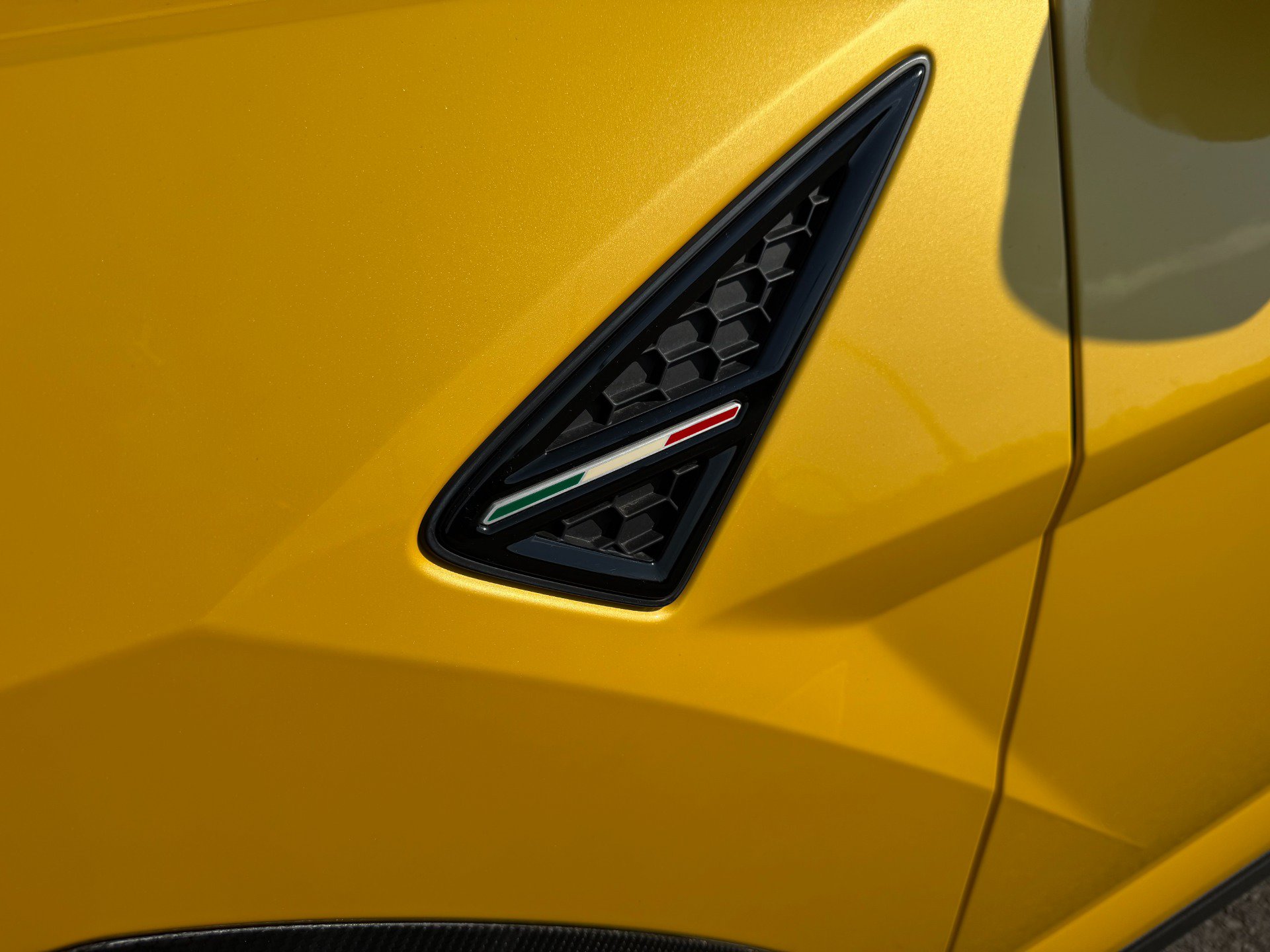 Used 2023 Lamborghini Urus Performante AWD/4WD image 85
