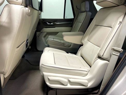 Used 2021 GMC Yukon Denali w/ Denali Premium Package image 16