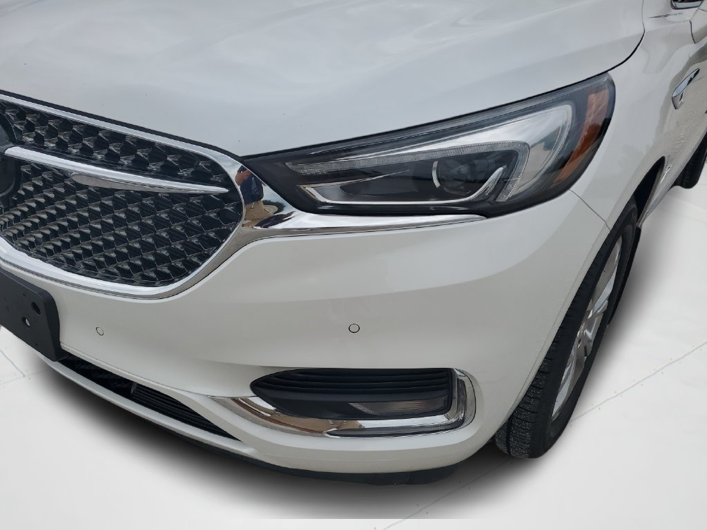 Used 2020 Buick Enclave Avenir w/ Avenir Technology Package FWD image 24