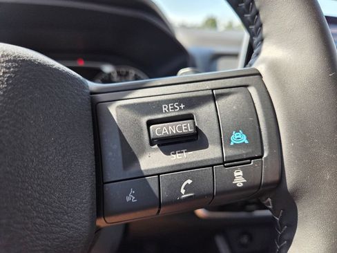 Used 2026 Nissan Rogue SV FWD image 14