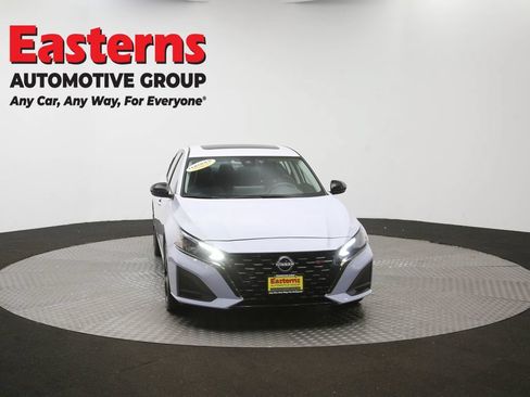 Used 2023 Nissan Altima 2.5 SR w/ SR Premium Package FWD image 53