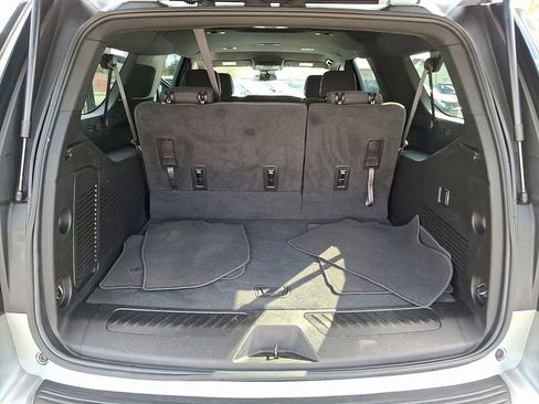 Used 2023 Chevrolet Suburban LS image 29