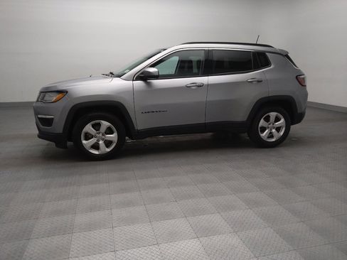 Used 2020 Jeep Compass Latitude image 2