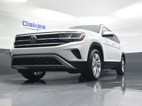 Used 2021 Volkswagen Atlas SE w/ Towing Package image 41