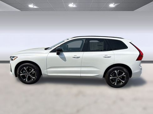 New 2026 Volvo XC60 B5 Core w/ Climate Package image 2