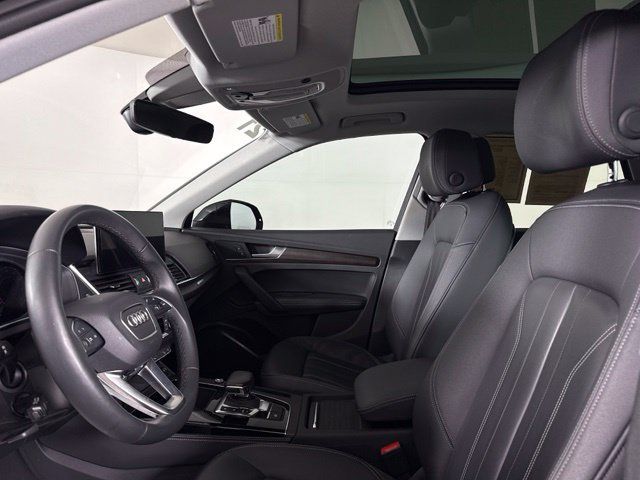 Used 2021 Audi Q5 2.0T Premium Plus w/ Premium Plus Package AWD/4WD image 19