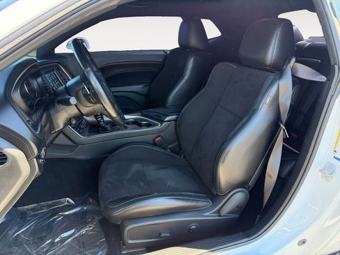 Used 2022 Dodge Challenger R/T RWD image 6