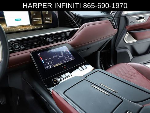 Used 2025 INFINITI QX80 Autograph w/ Autograph Exterior Package image 24