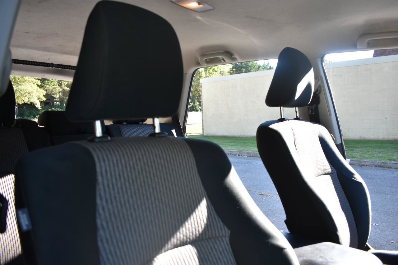 Used 2020 Toyota 4Runner SR5 AWD/4WD image 23