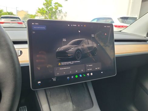 Used 2025 Tesla Model Y Performance AWD/4WD image 22