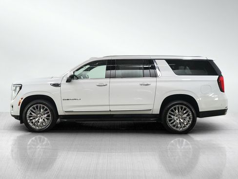 Used 2025 GMC Yukon XL Denali AWD/4WD image 2