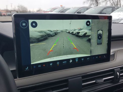 New 2026 Lincoln Corsair Premiere image 21