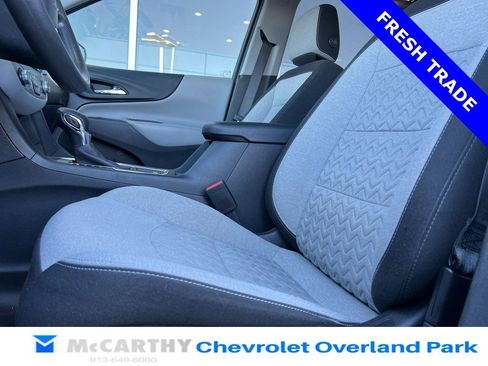 Used 2022 Chevrolet Equinox LS w/ LS Convenience Package image 10