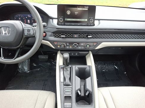 Used 2024 Honda Accord EX image 15