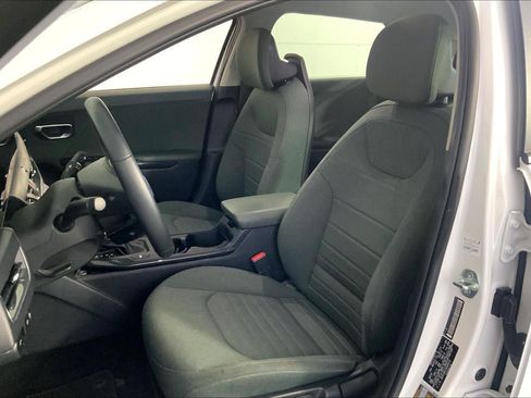 Certified 2025 Kia K4 EX FWD image 22