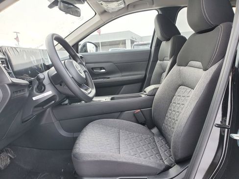 New 2026 Nissan Kicks SV image 16