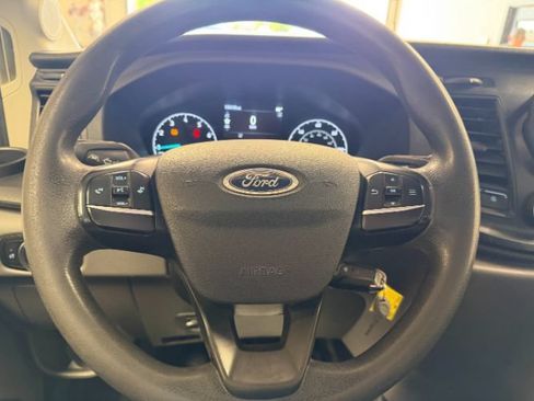 Used 2022 Ford Transit 350 DRW RWD image 19