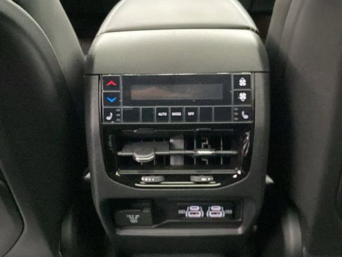 New 2025 Jeep Grand Cherokee L Limited image 22